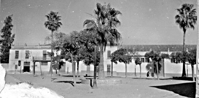 Jardinet_ Cine Moderno.jpg